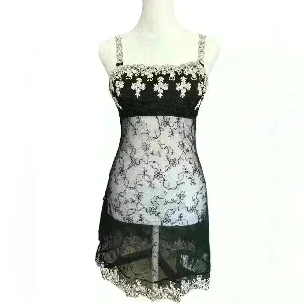 Felina Black & White Lace w Embroidery Lingerie Nightgown. Size S. Never worn